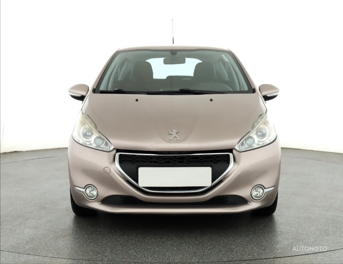 Peugeot 208, 2012 - pohled č. 2