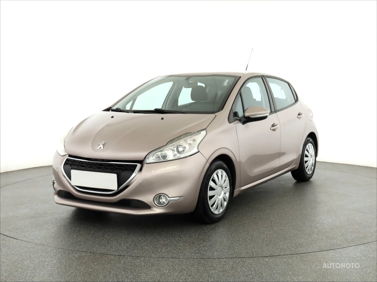 Peugeot 208, 2012 - pohled č. 3