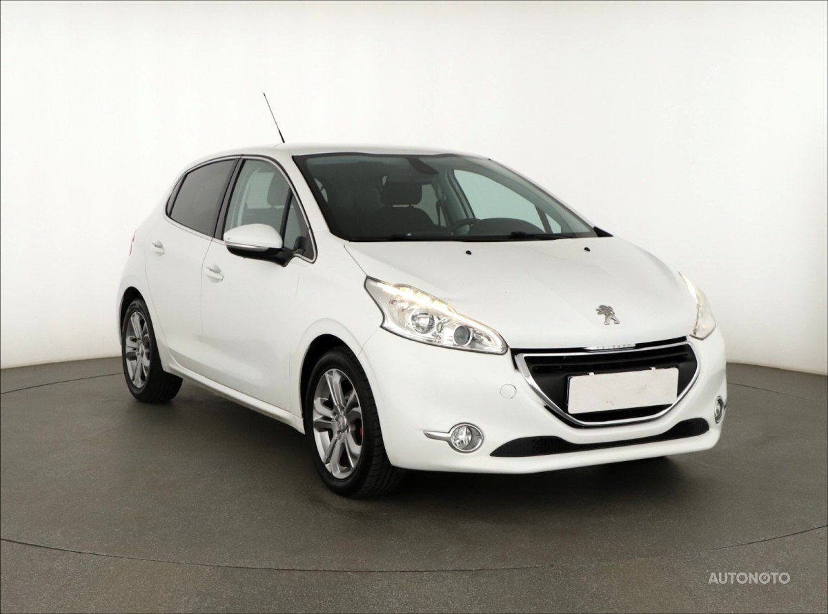 Peugeot 208, 2015 - celkový pohled
