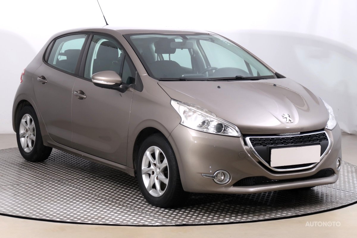 Peugeot 208, 2014 - celkový pohled