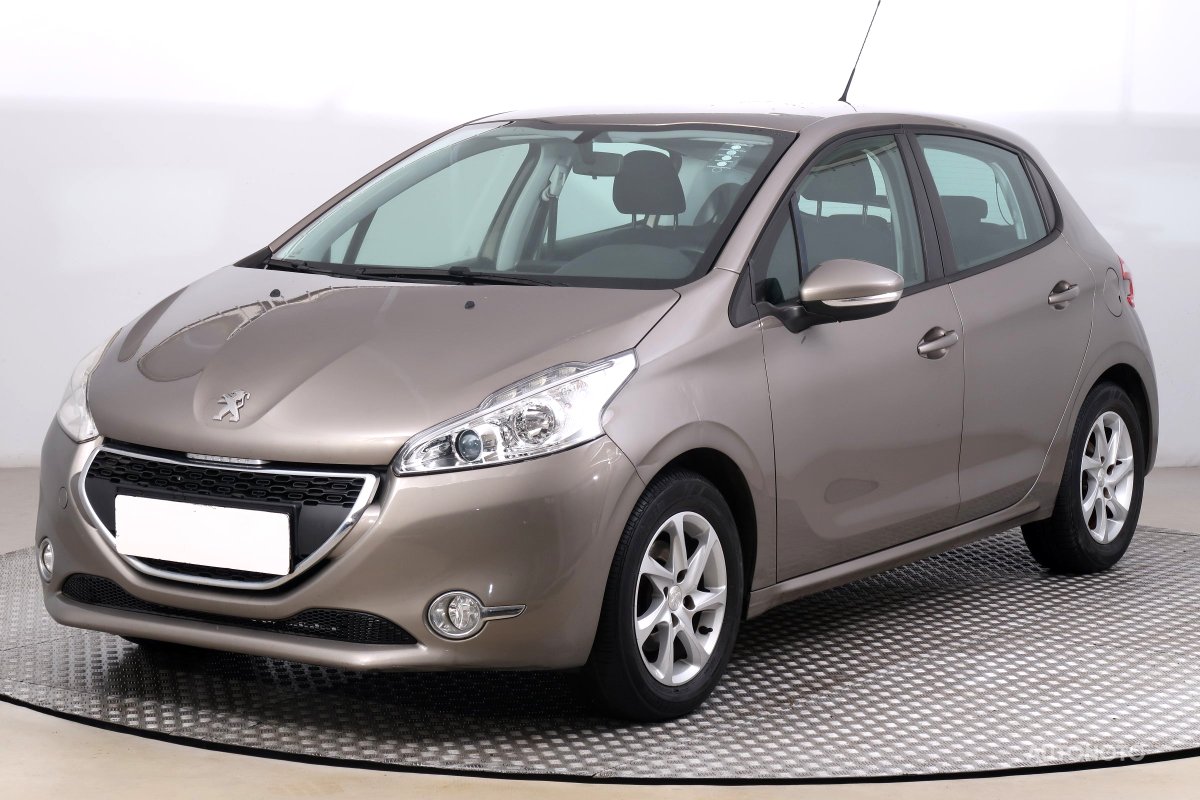 Peugeot 208, 2014 - pohled č. 3