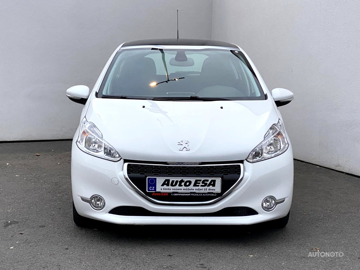 Peugeot 208, 2014 - pohled č. 2