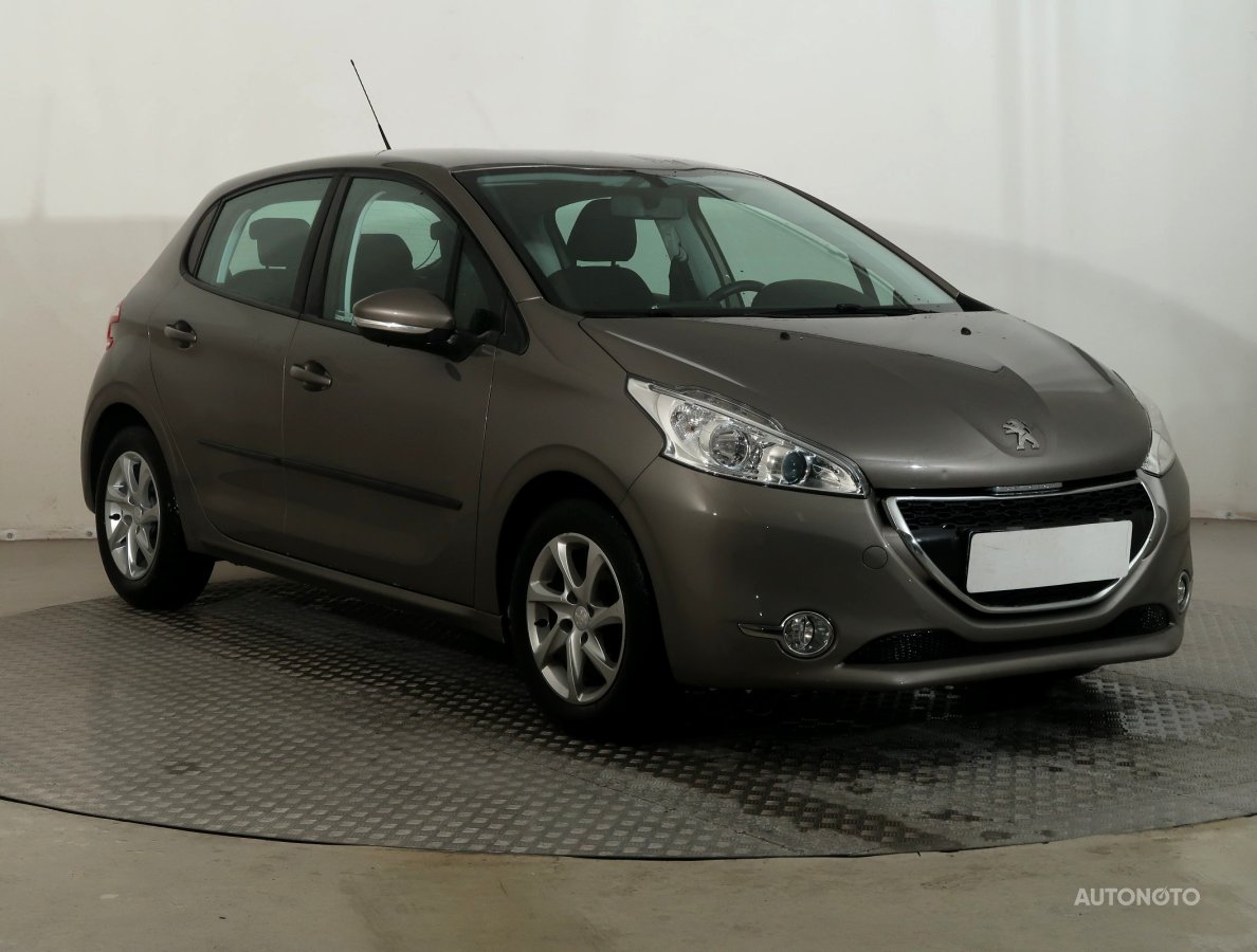 Peugeot 208, 2014 - celkový pohled