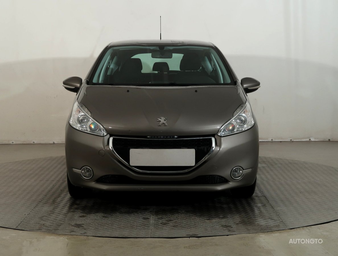 Peugeot 208, 2014 - pohled č. 2