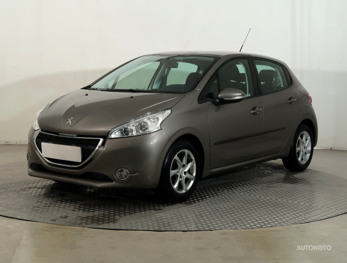 Peugeot 208, 2014 - pohled č. 3