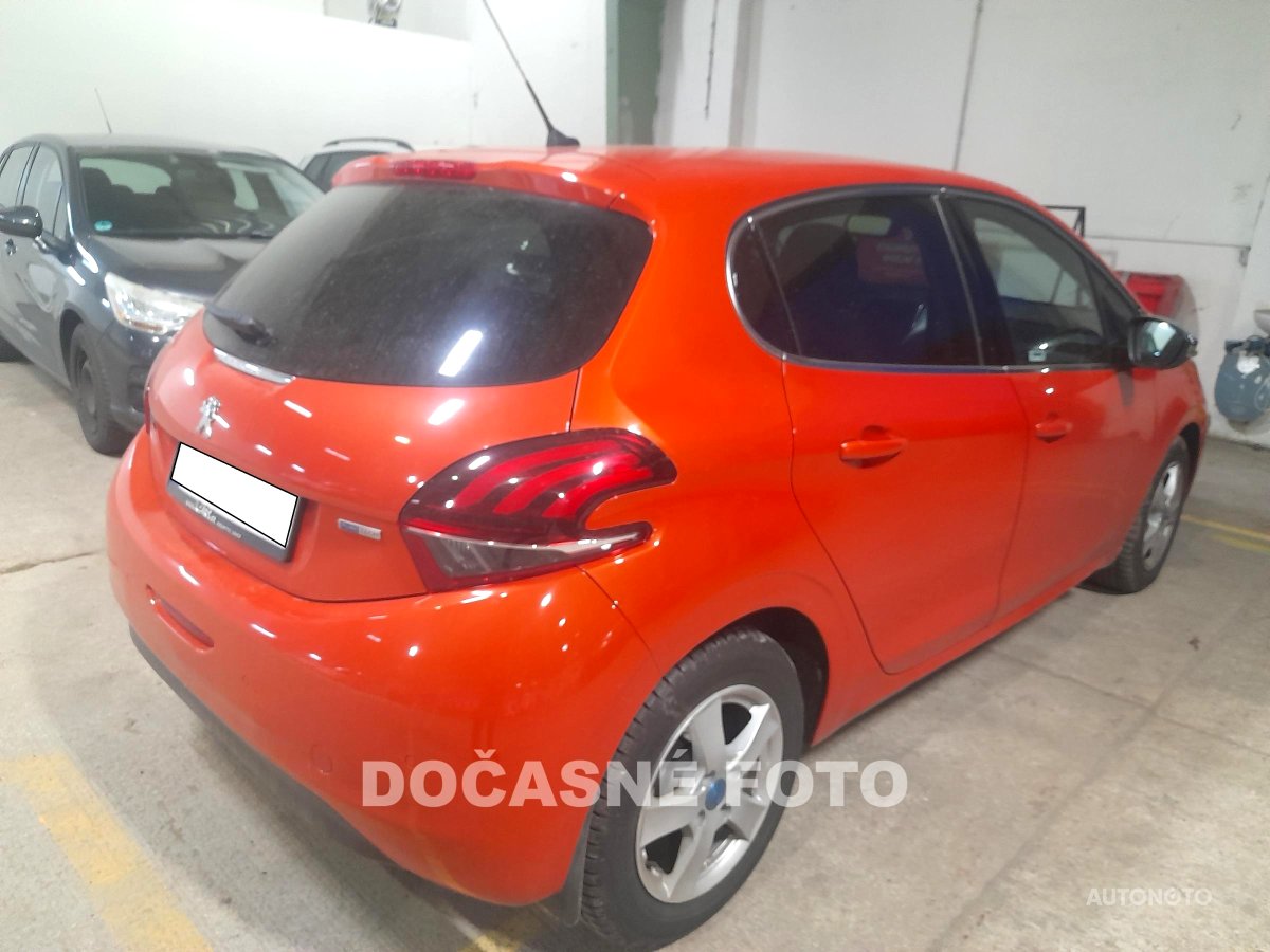 Peugeot 208, 2016 - pohled č. 2