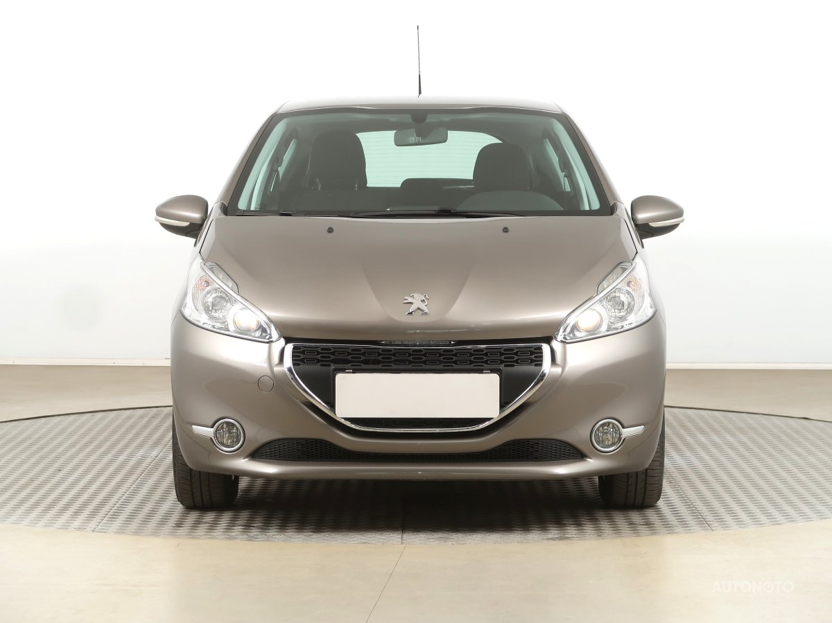 Peugeot 208, 2013 - pohled č. 2