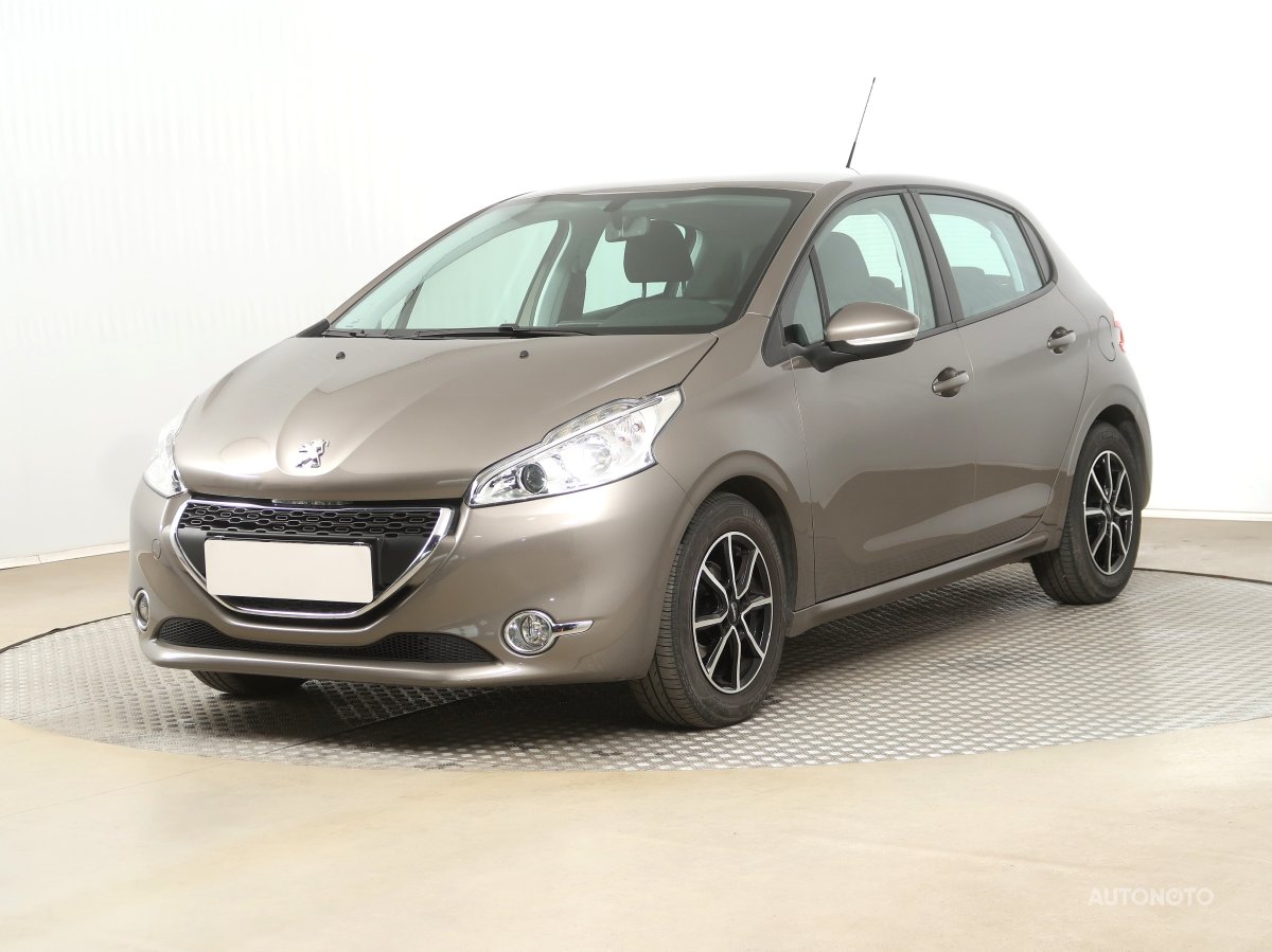 Peugeot 208, 2013 - pohled č. 3