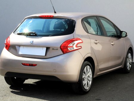 Peugeot 208, 2013 - pohled č. 5