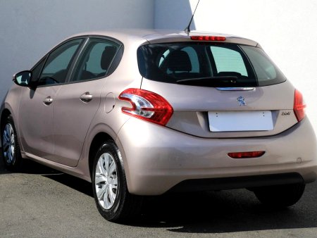 Peugeot 208, 2013 - pohled č. 7