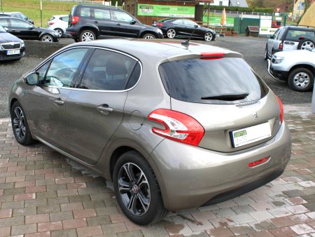 Peugeot 208, 2013 - pohled č. 5