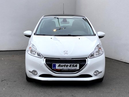 Peugeot 208, 2014 - pohled č. 2