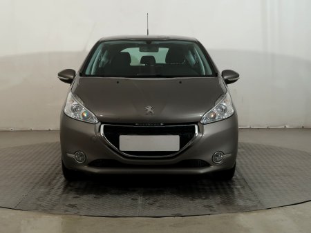 Peugeot 208, 2014 - pohled č. 2
