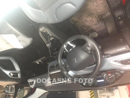 Peugeot 208, 2016 - pohled č. 3