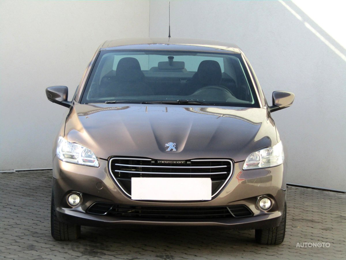 Peugeot 301, 2013 - pohled č. 2