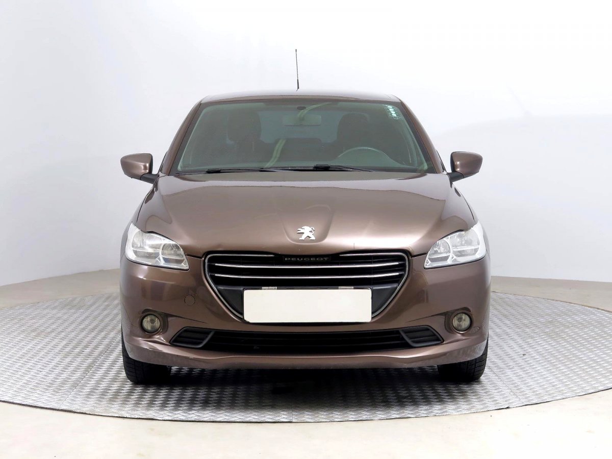 Peugeot 301, 2013 - pohled č. 2