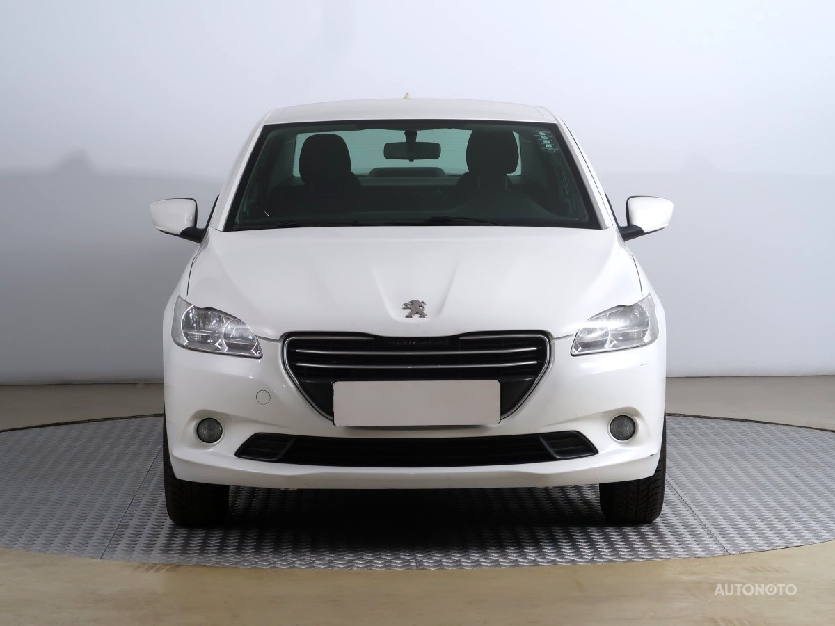 Peugeot 301, 2013 - pohled č. 2