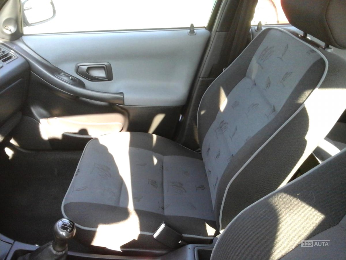 Peugeot 306, 2000 - pohled č. 11