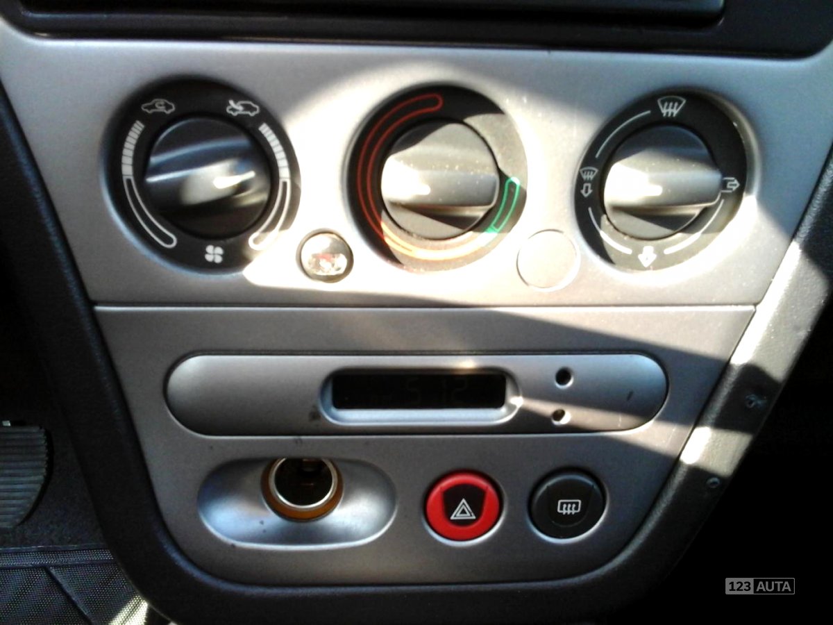 Peugeot 306, 2000 - pohled č. 18