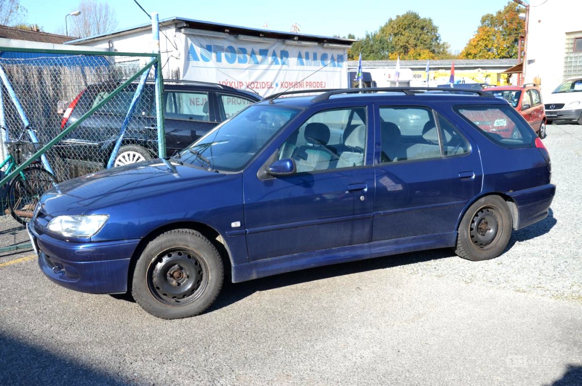 Peugeot 306, 2000 - pohled č. 4