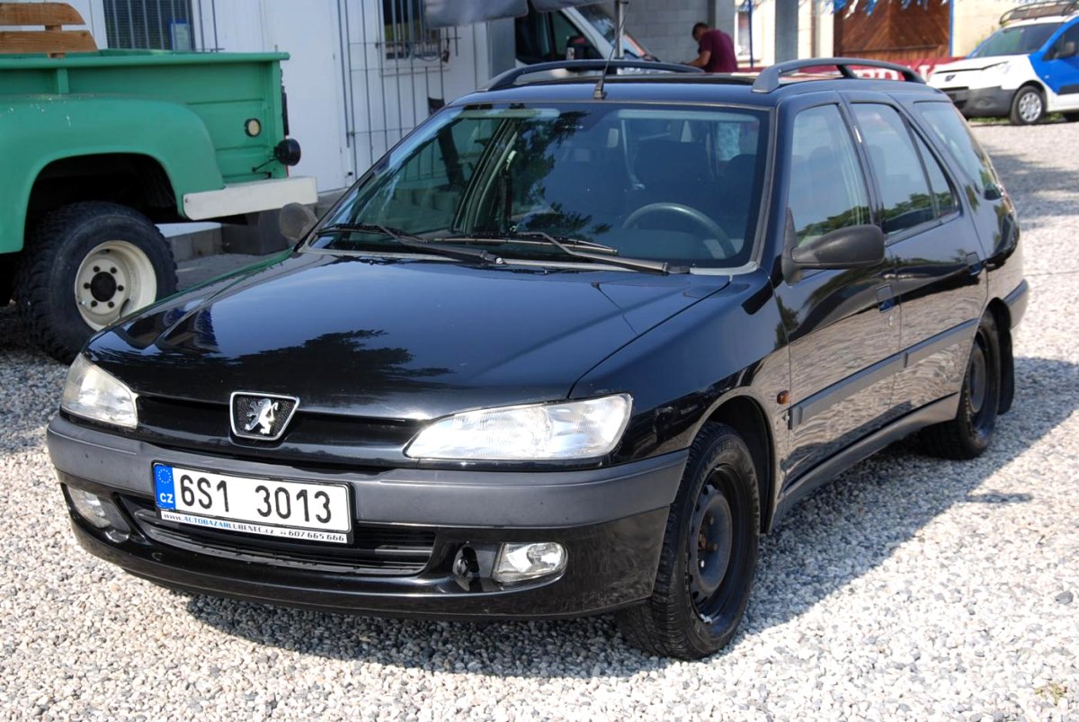 Peugeot 306, 1998 - celkový pohled