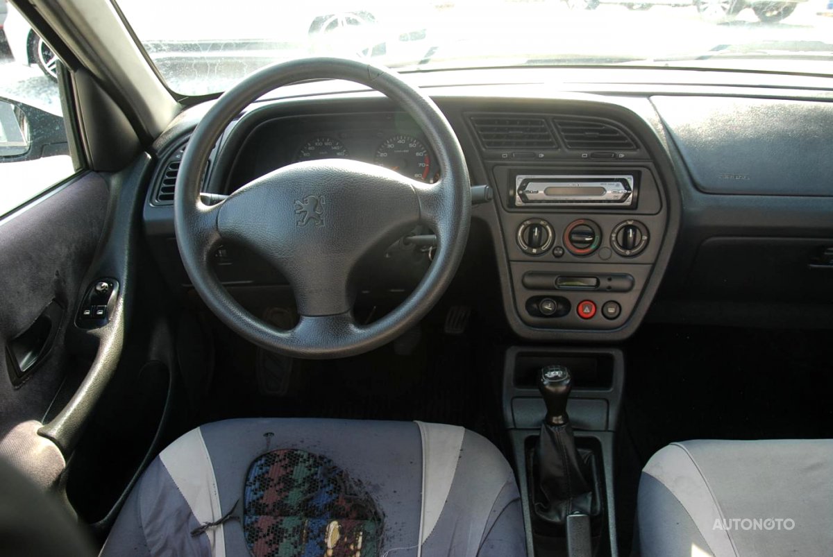 Peugeot 306, 1998 - pohled č. 5