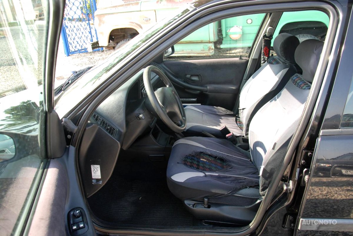 Peugeot 306, 1998 - pohled č. 6