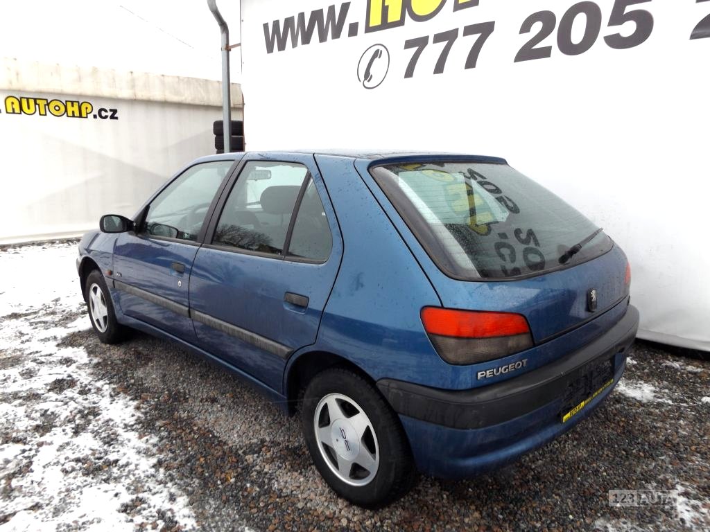Peugeot 306, 1998 - pohled č. 2