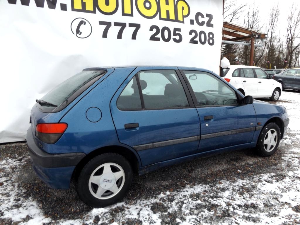 Peugeot 306, 1998 - pohled č. 5