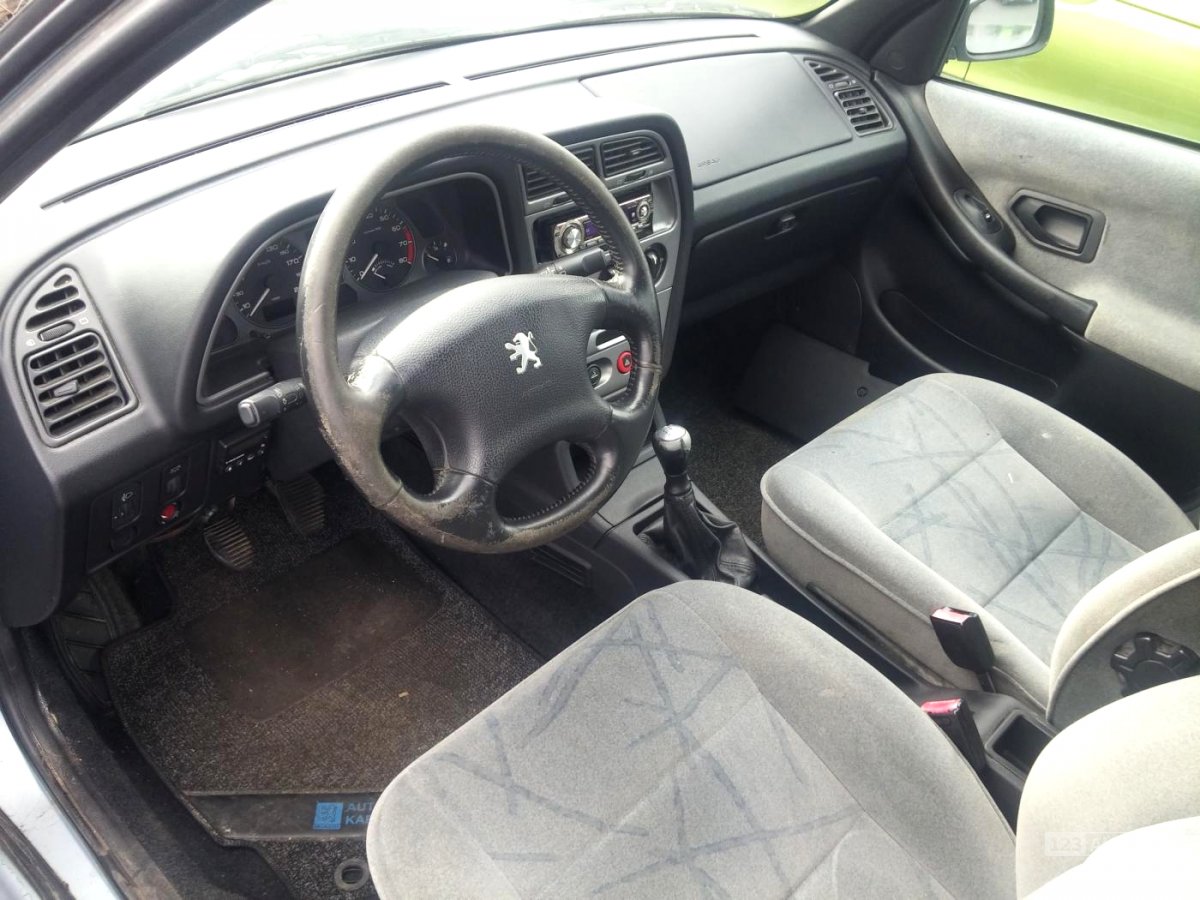 Peugeot 306, 2002 - pohled č. 7