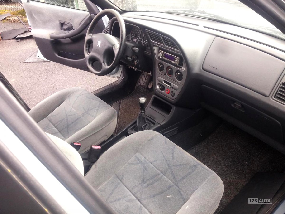 Peugeot 306, 2002 - pohled č. 8
