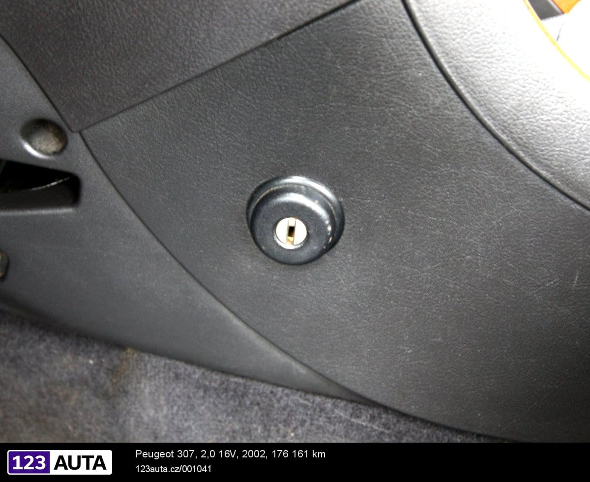 Peugeot 307, 2002 - pohled č. 26