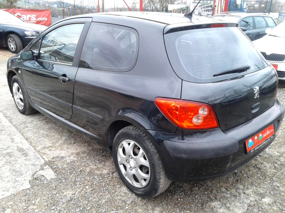 Peugeot 307, 2002 - pohled č. 3