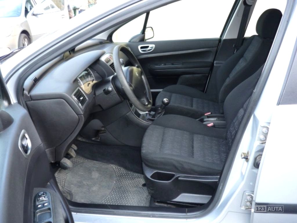 Peugeot 307, 2001 - pohled č. 9