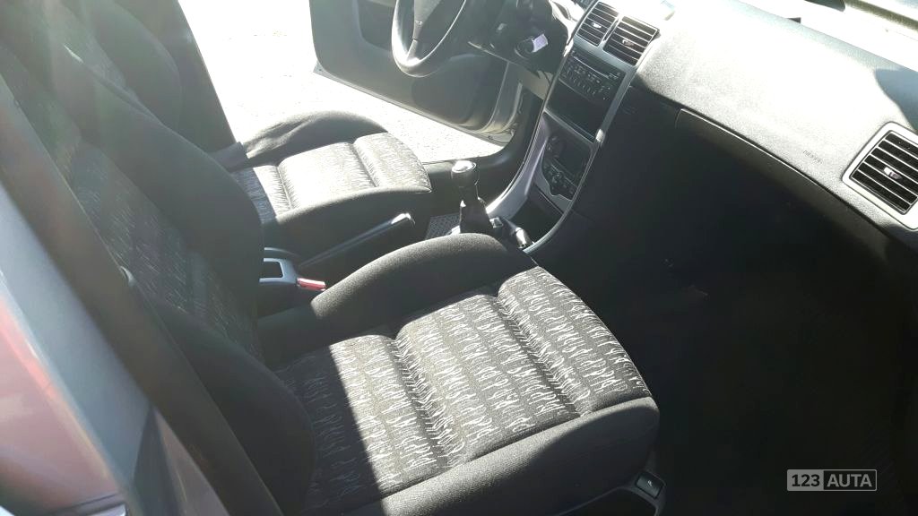 Peugeot 307, 2004 - pohled č. 10