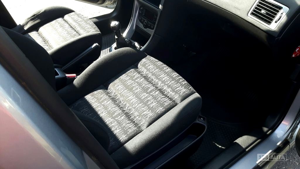 Peugeot 307, 2004 - pohled č. 11