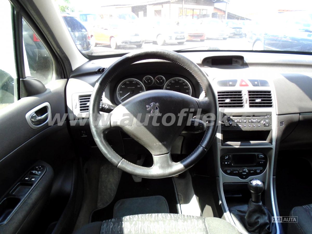 Peugeot 307, 2004 - pohled č. 10