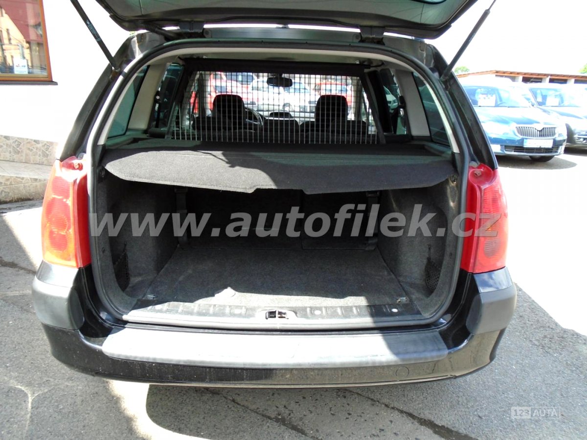 Peugeot 307, 2004 - pohled č. 12