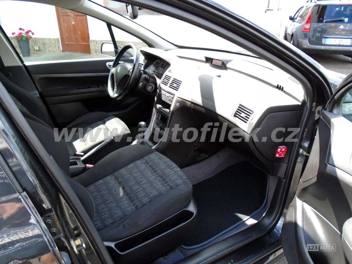 Peugeot 307, 2004 - pohled č. 14