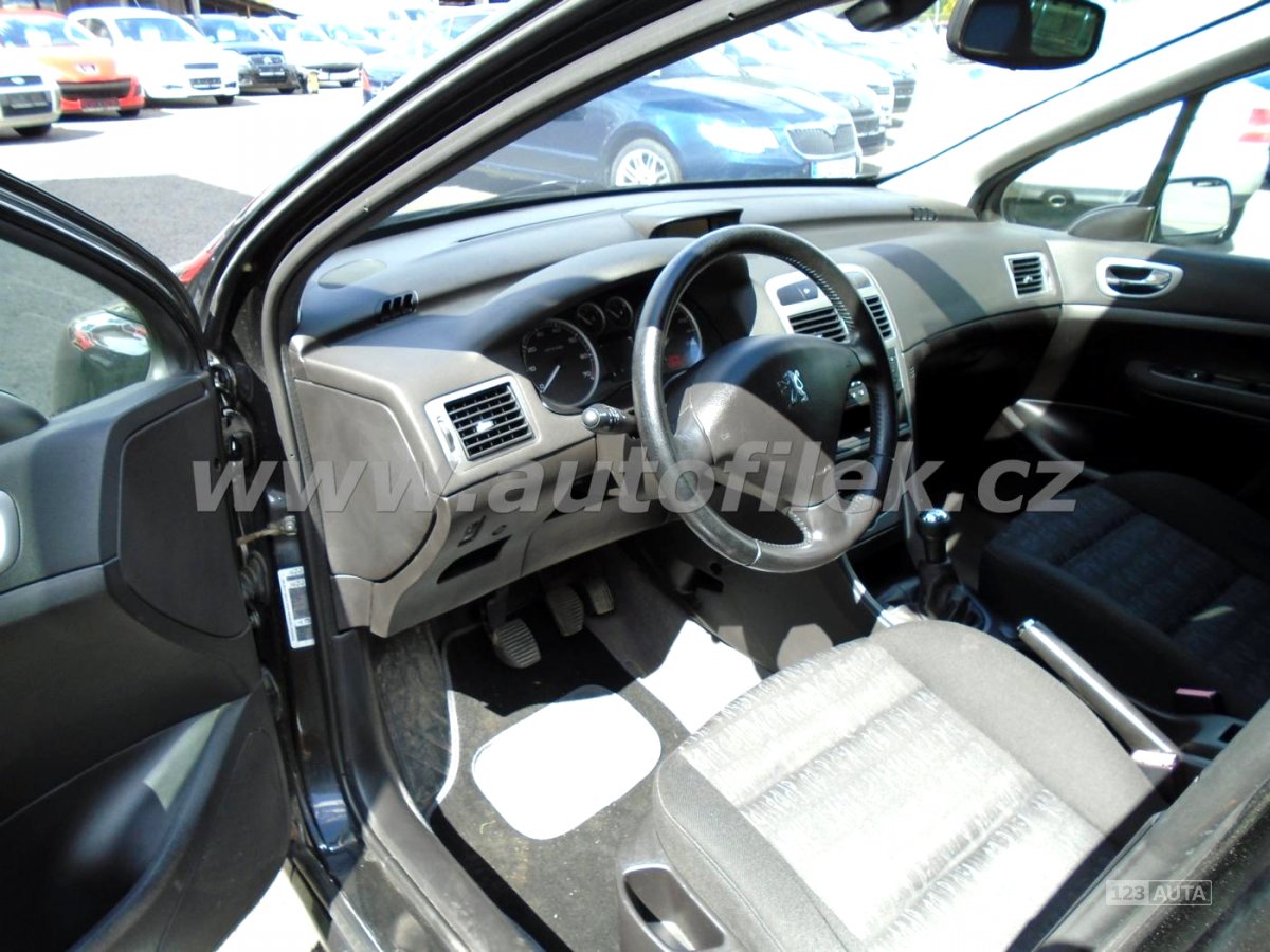 Peugeot 307, 2004 - pohled č. 9