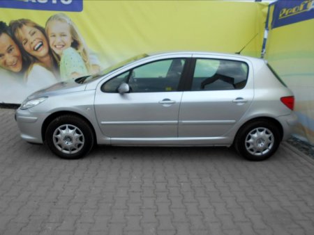 Peugeot 307, 2006 - pohled č. 5