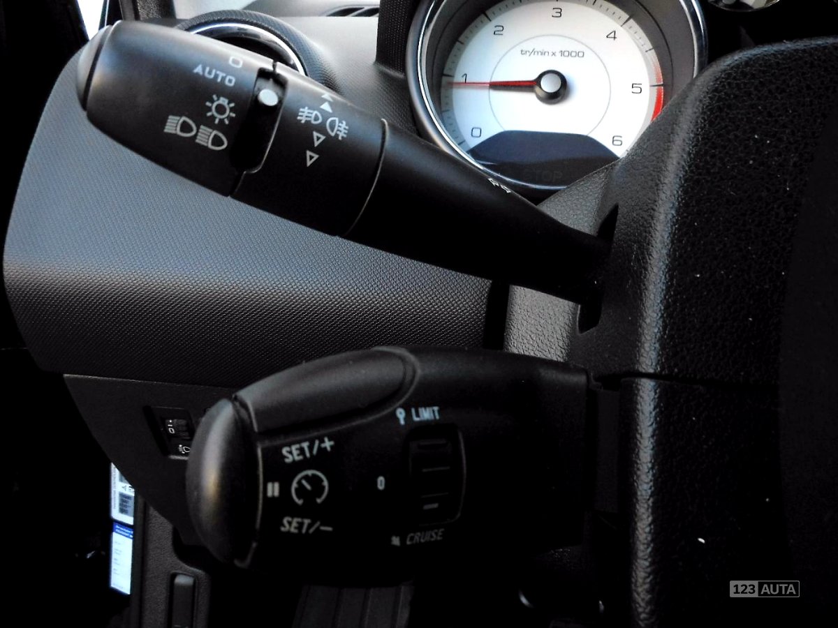 Peugeot 308, 2008 - pohled č. 16