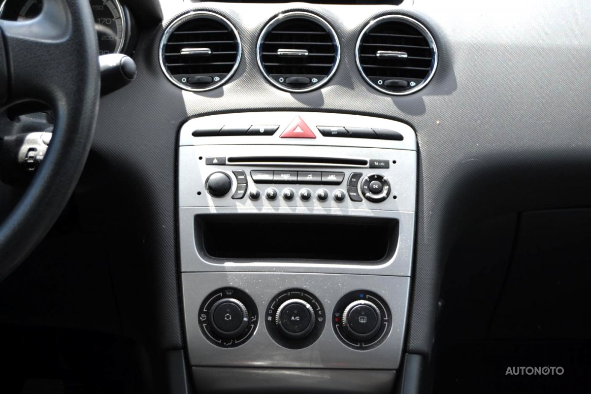 Peugeot 308, 2010 - pohled č. 10