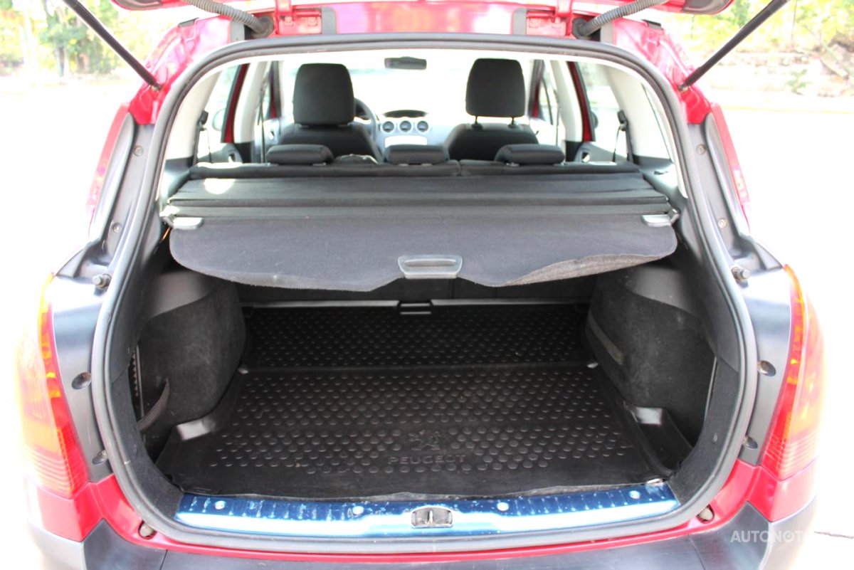 Peugeot 308, 2012 - pohled č. 10