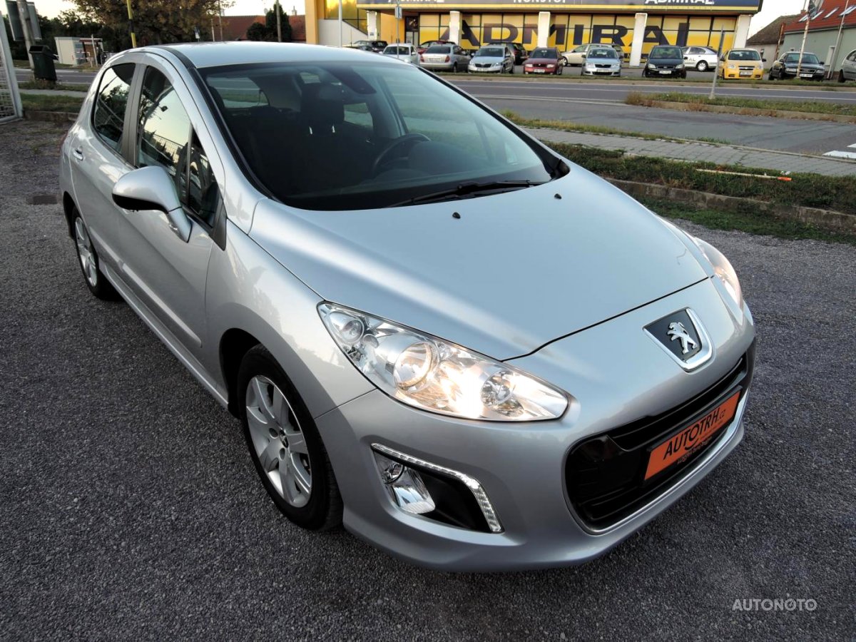 Peugeot 308, 2013 - pohled č. 2