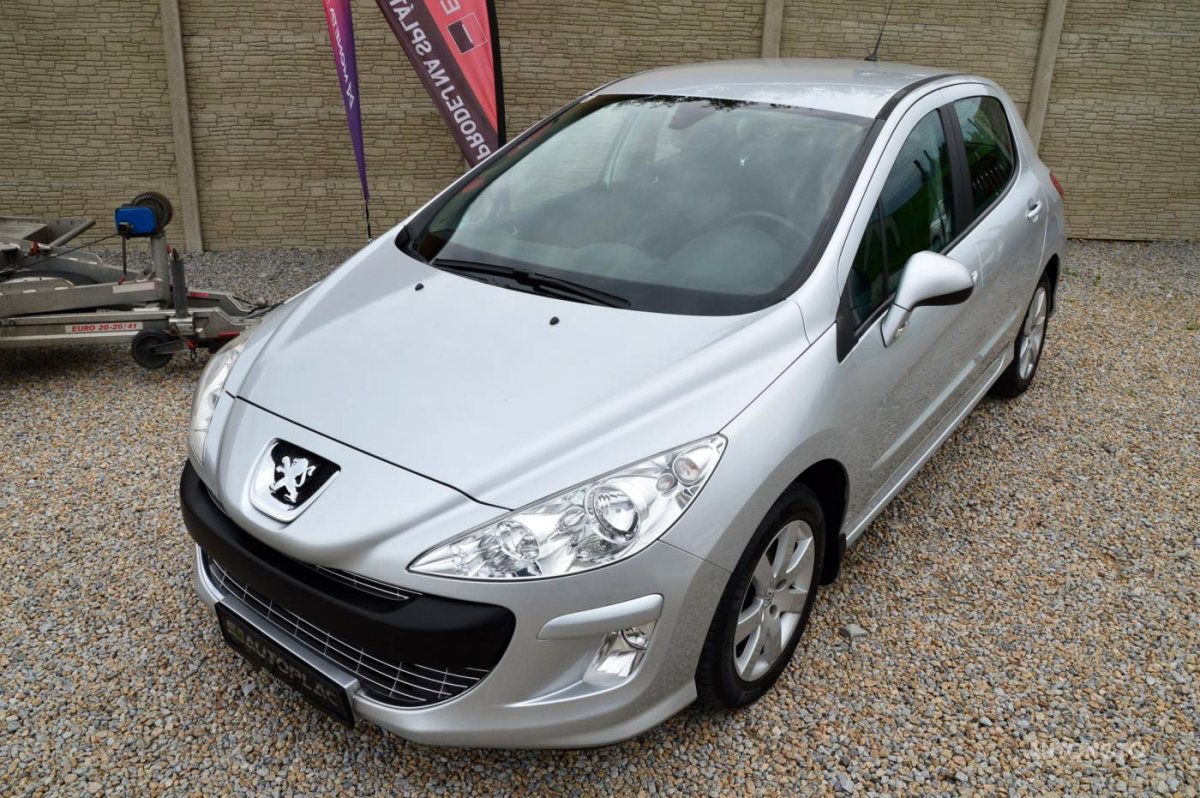 Peugeot 308, 2010 - pohled č. 3