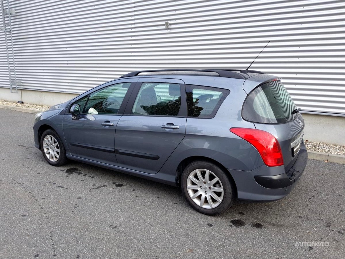 Peugeot 308, 2011 - pohled č. 2