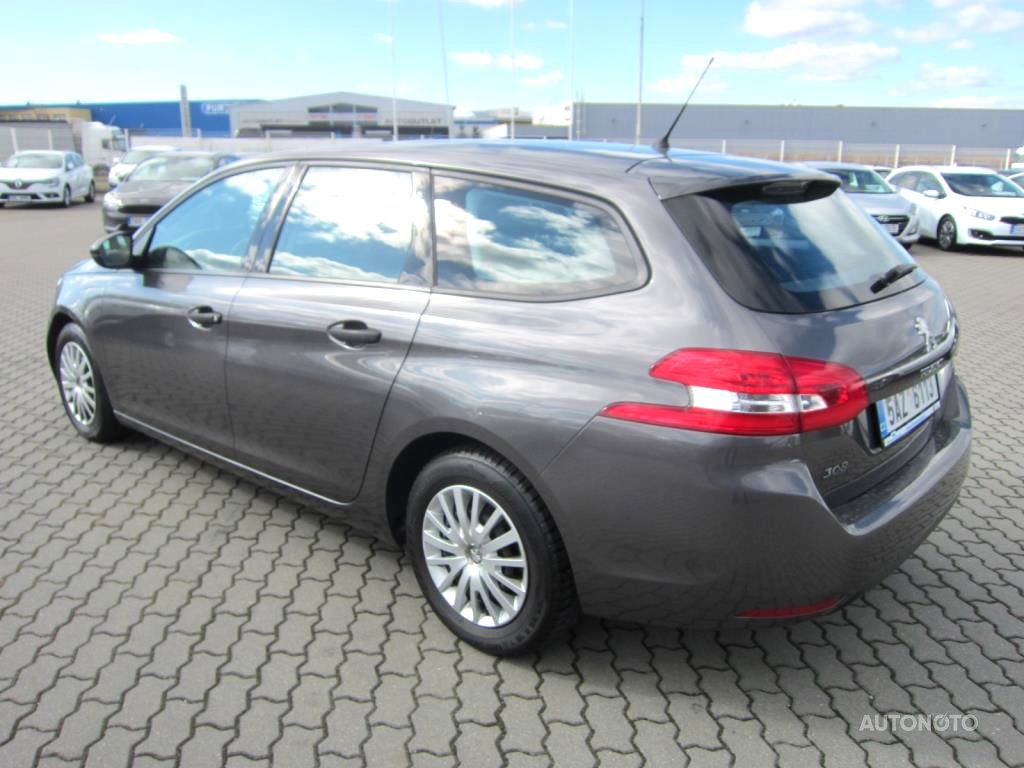 Volvo V90, 2020 - pohled č. 3