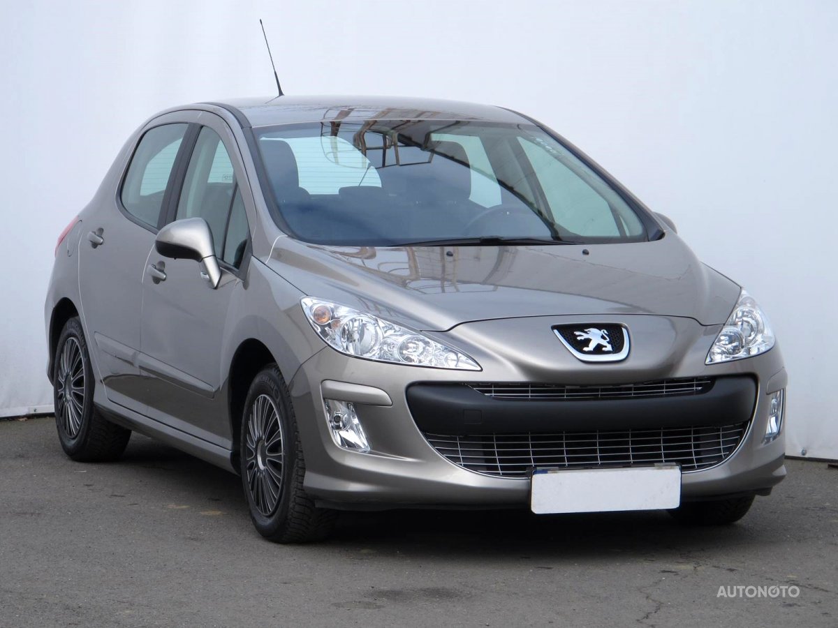 Peugeot 308, 2010 - celkový pohled