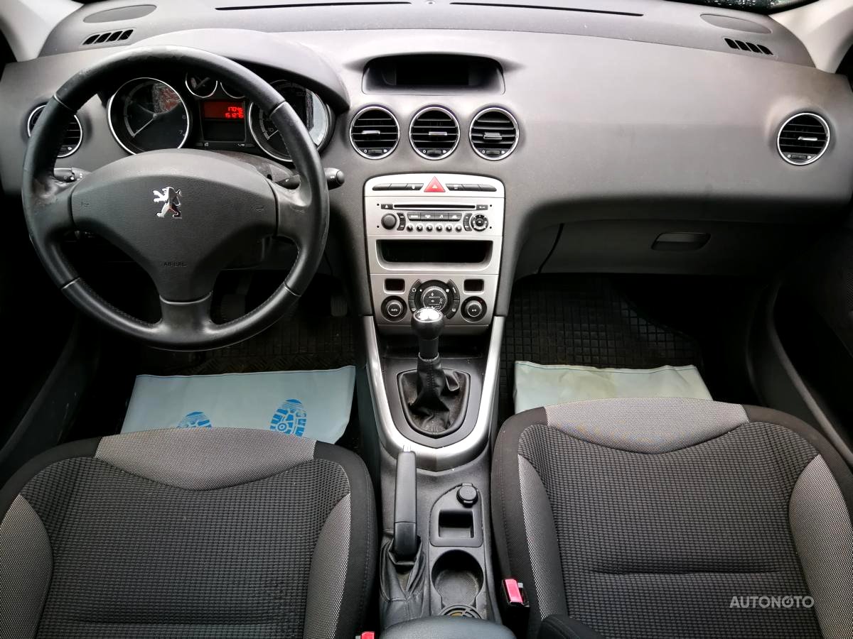 Peugeot 308, 2010 - pohled č. 2